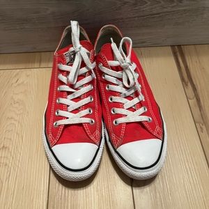 Converse All-Stars in red